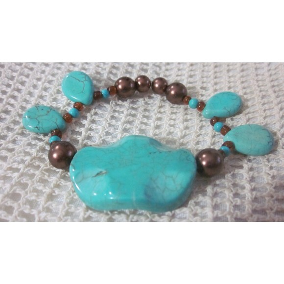 NEW Howlite turquoise teardrop glass beaded STRETCH BRACELET 7" - Picture 1 of 4